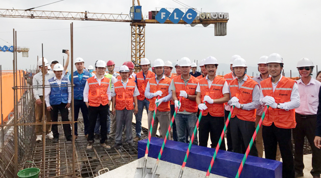 FLC Faros cất nóc dự án condotel đầu tiên của Quảng Ninh